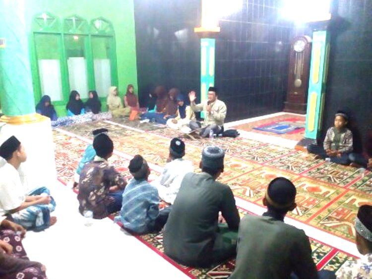 Penyuluh Agama Loa Janan Berikan Tausiah LGBT dan MEA pada Generasi Muda